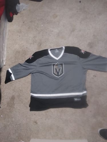 WANT GONE SEND OFFERS VGK grey and black jersey