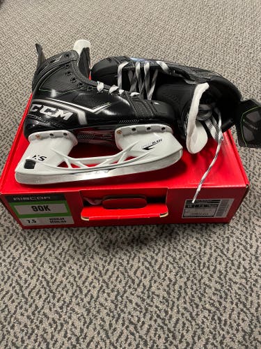 CCM Ribcore 90k size 7.5 regular width skate