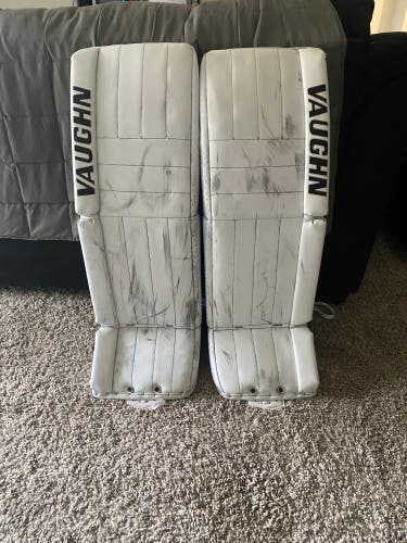 35" Vaughn Pro Stock Ventus SLR2 Pro Goalie Leg Pads