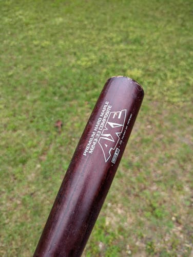Used AXE Maple/Composite 243 33/30