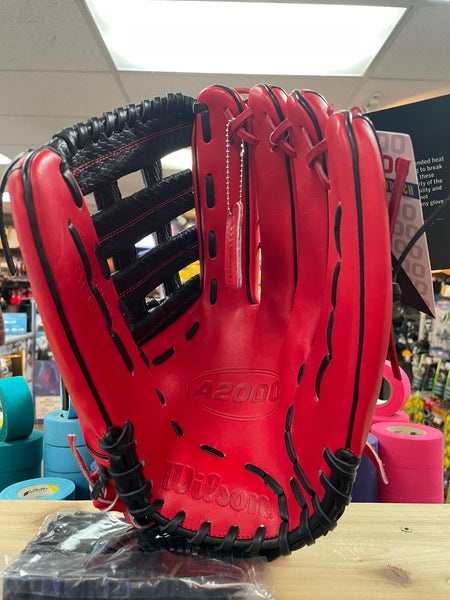New Right Hand Throw 13.5" A2000 Softball Glove