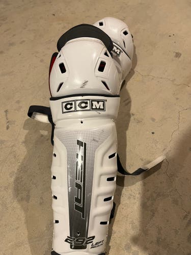 CCM  Shin Pads