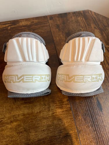 Maverik Max Arm Pads