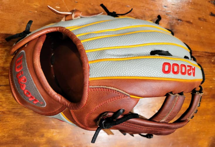 Wilson DP15 A2000 Baseball Glove 11.75- MINT!"