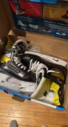Senior Used Bauer Supreme 3S Hockey Skates Regular Width Size 7.5