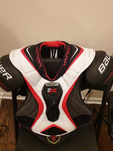 New Senior Medium Bauer Vapor 2X Shoulder Pads