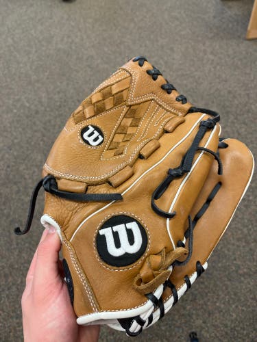 Used Right Hand Throw 12.5" A950 Baseball Glove