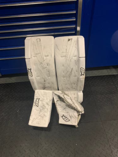 Used 29" Regular Netzero Goalie Full Set