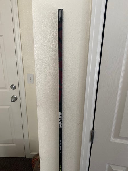 Senior Left Hand P92 Pro Stock Vapor FlyLite Hockey Stick