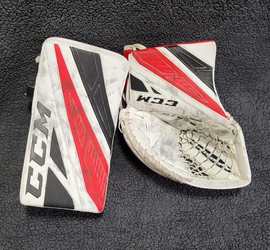 Used CCM Regular E4.9 Senior Glove Set