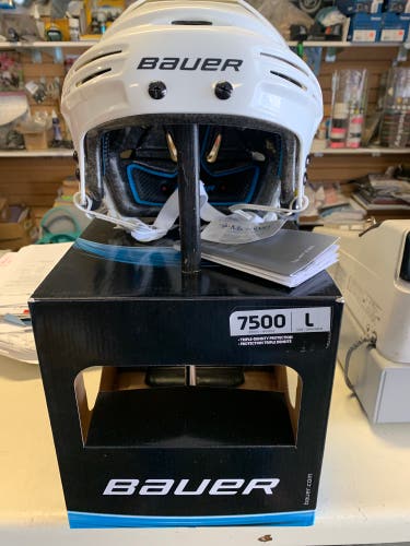 New Large Bauer  7500 Helmet