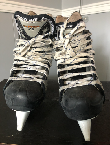 Used CCM Vector 7.5 Hockey Skates Wide Width Size 3.5