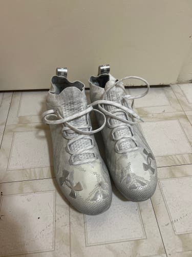 Under armor spotlight cleats size 11.5