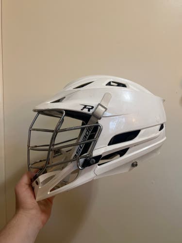 Player's Cascade R Helmet