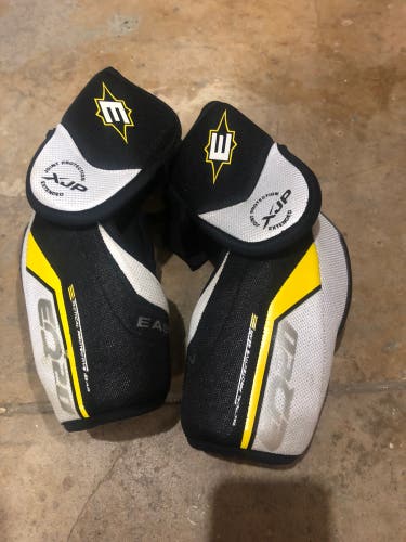 Used Small Easton EQ20 Elbow Pads