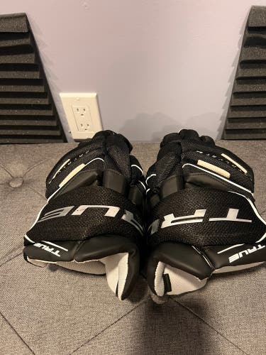 True 12" Catalyst 9X Gloves - Junior