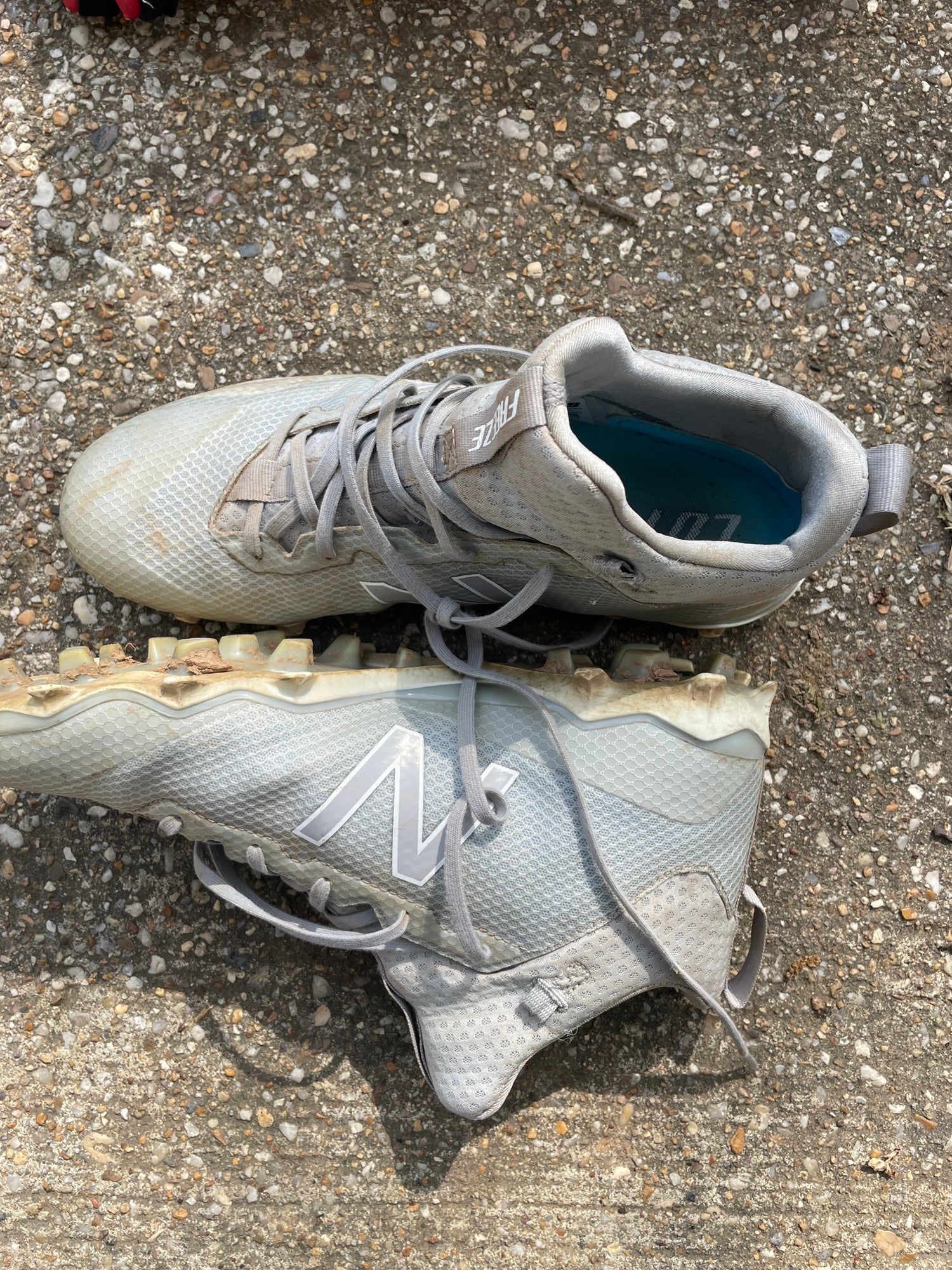 new balance freeze lacrosse turf