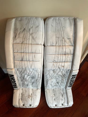 34+2" Vaughn Pro V Elite Carbon Goalie Leg Pads
