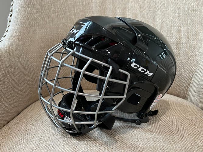 CCM FM50s hockey helmet- CCM Junior Hockey Helmet - Youth Hockey Helmet