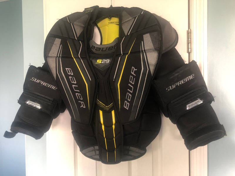 Used Medium Bauer Supreme s29 Goalie Chest Protector SidelineSwap