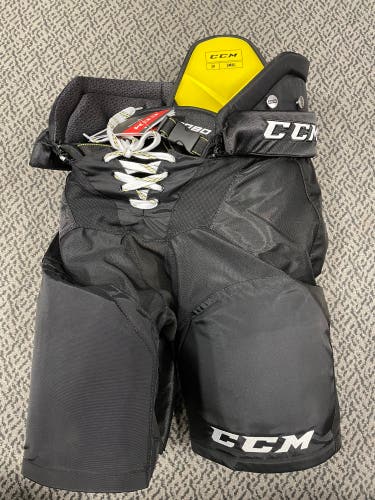 CCM Tacks 9080 Black Senior Small Breezers