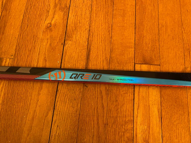 Senior Left Hand W28M  Covert QRE10 Hockey Stick