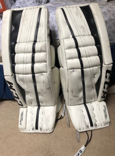 34" CCM  Extreme Flex II Goalie Leg Pads