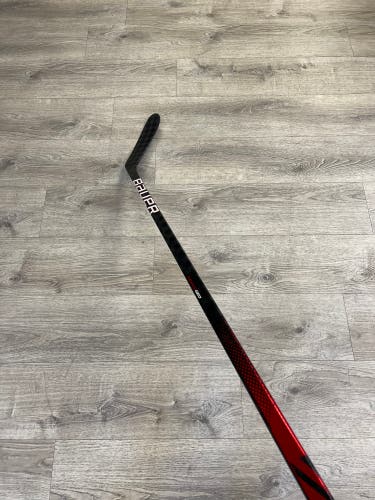 *Like New* Bauer Nexus Geo 77 Flex P28M