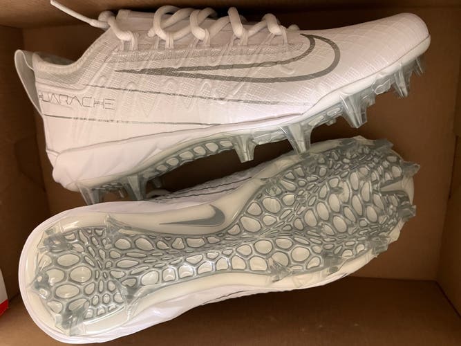 New Nike Molded Cleats Low Cut Huarache Lax Lacrosse White 5.5 5.5Y New In Box