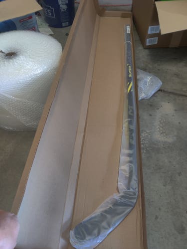 New Junior CCM Right Handed Super Tacks AS4 Pro Hockey Stick P92