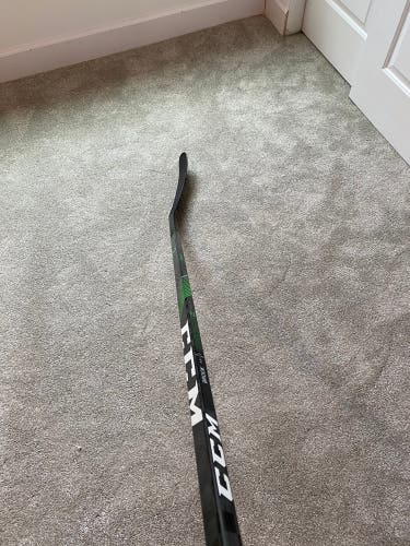 Lightly Used CCM Trigger 4 Pro Mackinnon Pro Curve