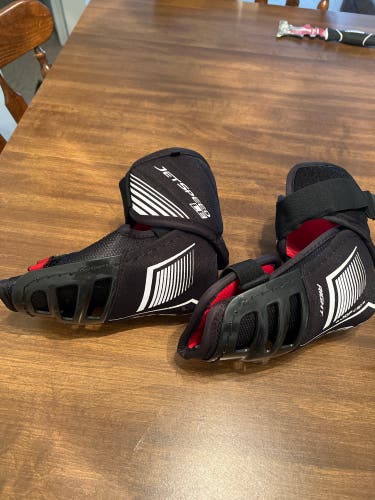 Ccm jetspeed LE elbow pads
