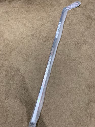 P28 87 Flex Senior Right Handed Vapor Hyperlite Hockey Stick