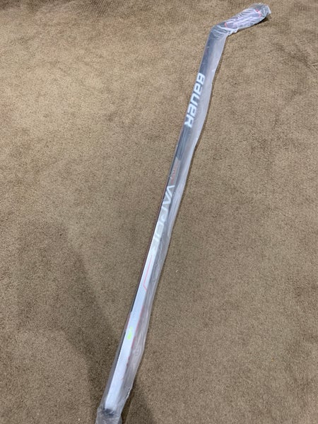 P28 87 Flex Senior Right Handed Vapor Hyperlite Hockey Stick