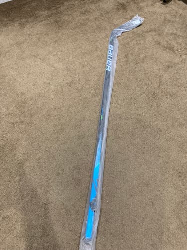 P92 77 Flex Senior Right Handed Nexus Geo Hockey Stick