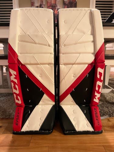 34+1 CCM EFLEX 5.5 Goalie Leg Pads