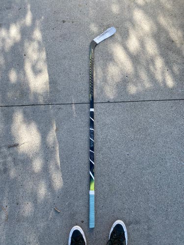 Senior Right Handed P92  Alpha DX Hockey Stick