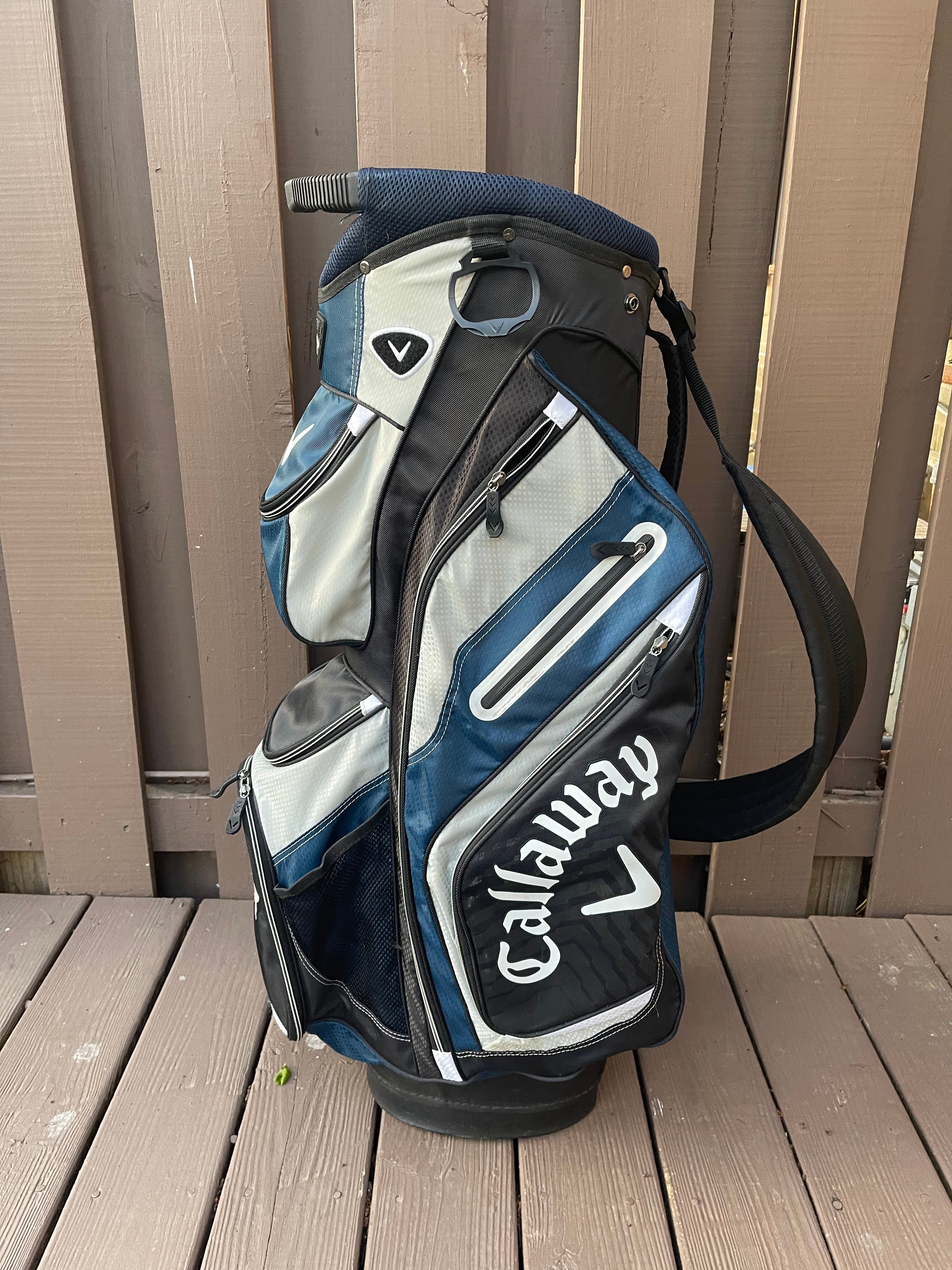 Golf Carry Bags for sale | New and Used on SidelineSwap