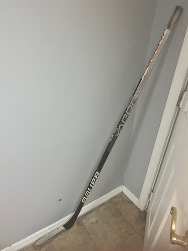 Bauer Hyperlite P28 curve 65 flex right hand stick