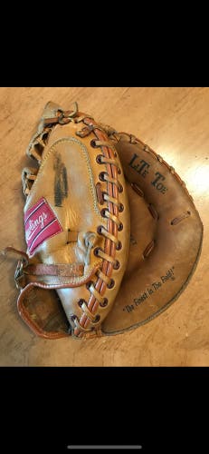 Rawlings baseball/ softball catchers glove