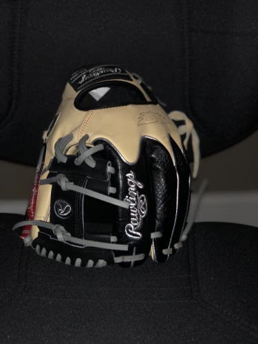 Rawlings Crocodile Exclusive Heart of the Hide NWT