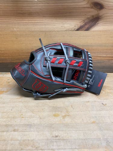 Wilson A2000, 11.5” 1716 Glove Of The Month