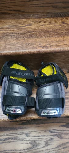 Used Small Bauer Supreme 1S Elbow Pads