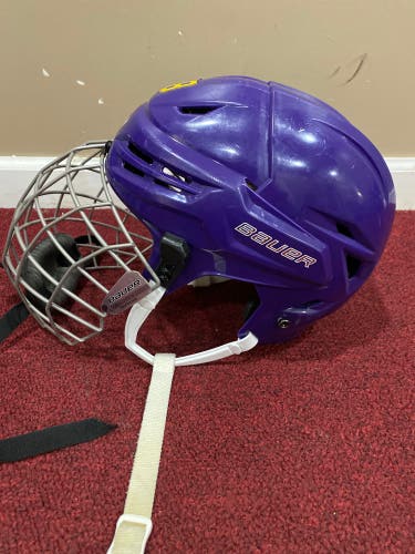 Medium Bauer Pro Stock Re-Akt 95 Helmet Item#MNKH18