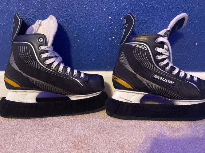 Used Bauer Regular Width  Size 10 Supreme One20 Hockey Skates
