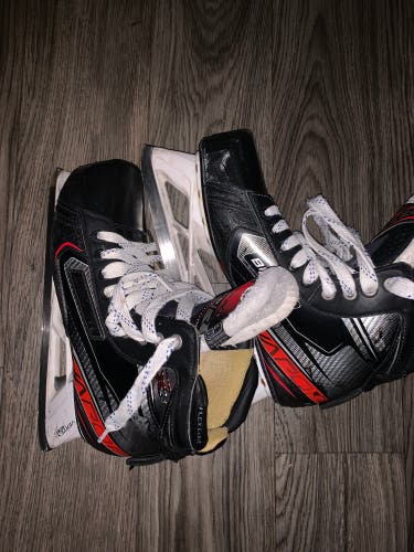 Used Bauer Extra Wide Width Size 9 Vapor X2.9 Hockey Goalie Skates