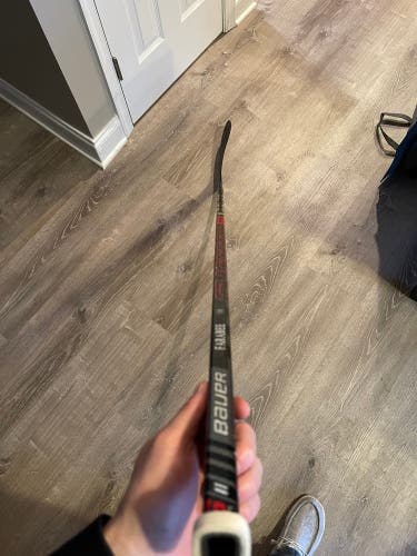 Senior Left Hand Toe Pattern Pro Stock Supreme 2S Pro Hockey Stick