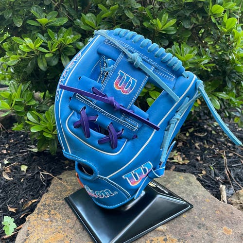 NWT 2022 Wilson A2000 1786 11.5" Autism Awareness Love the Movement Infield Glove
