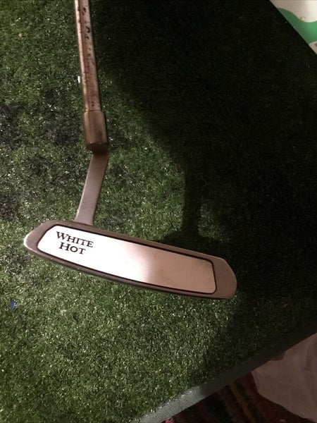 Odyssey White Hot 2-ball Blade Putter 34 Inches (RH