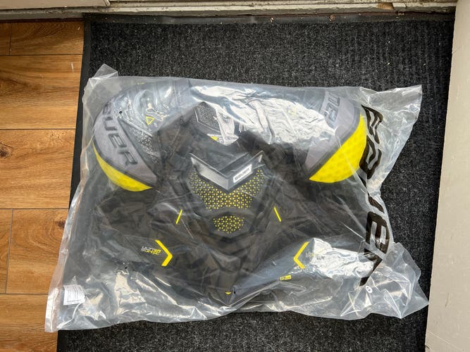 Brand New Sealed Bauer Ultra Sonic Shoulder Pads SR XL Mint Condition!